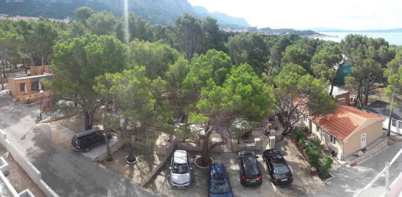 Apartments And Mobile Homes Makarska Kültér fotó