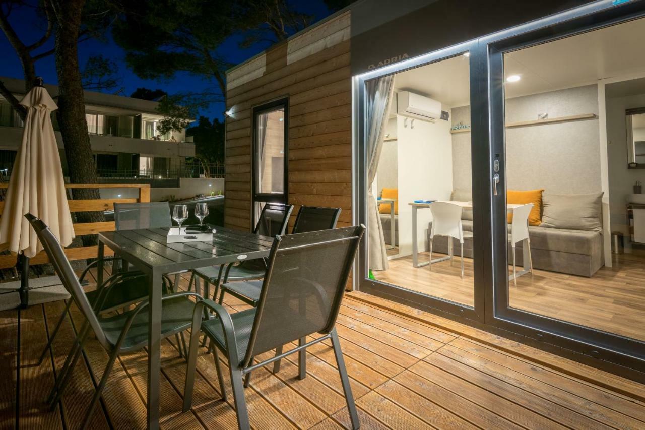 Apartments And Mobile Homes Makarska Kültér fotó